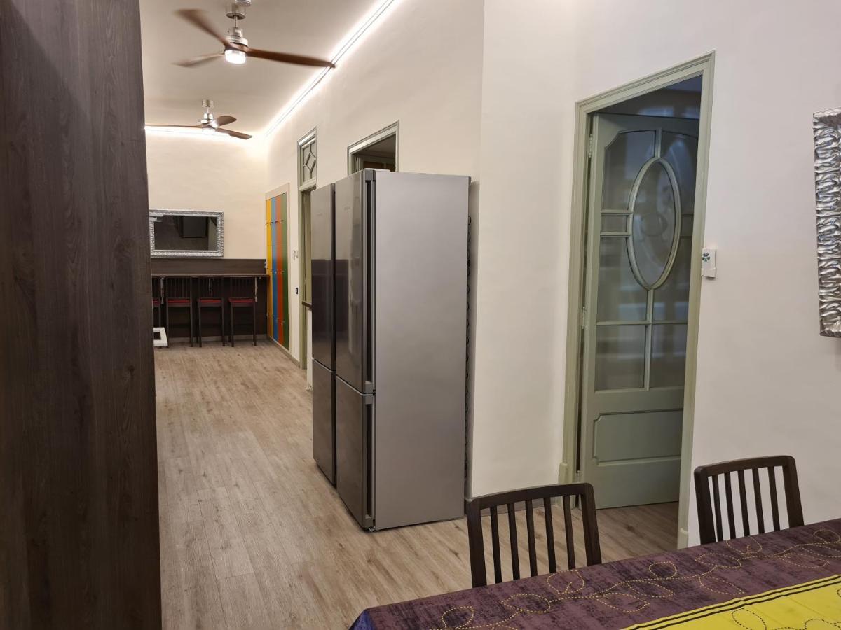 Apartaments Vicus 3 Con Vistas A La Plaza Mayor De Vic Dış mekan fotoğraf