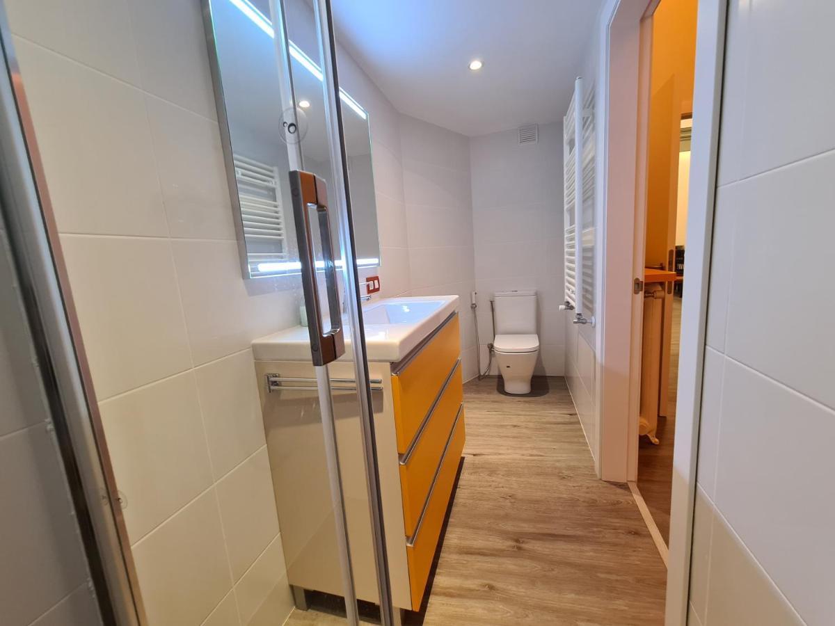 Apartaments Vicus 3 Con Vistas A La Plaza Mayor De Vic Dış mekan fotoğraf