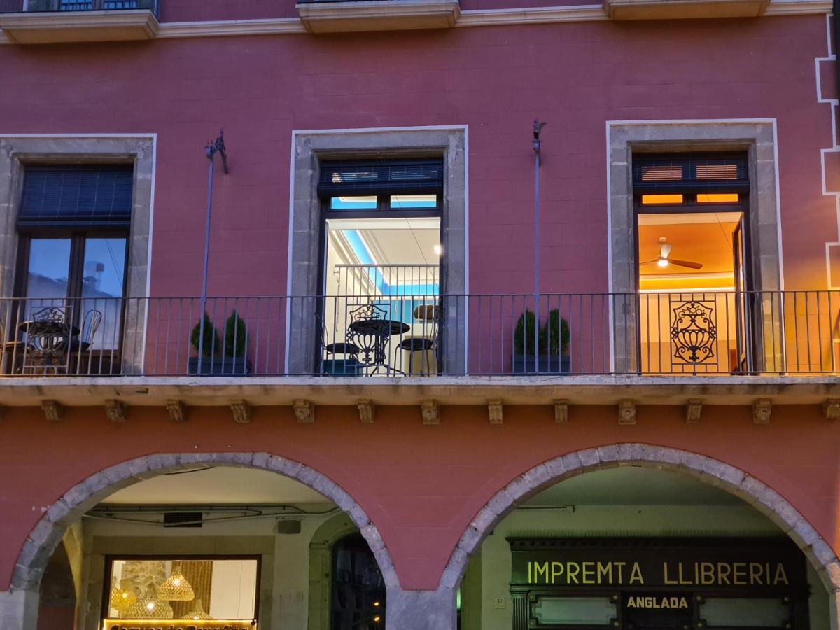 Apartaments Vicus 3 Con Vistas A La Plaza Mayor De Vic Dış mekan fotoğraf